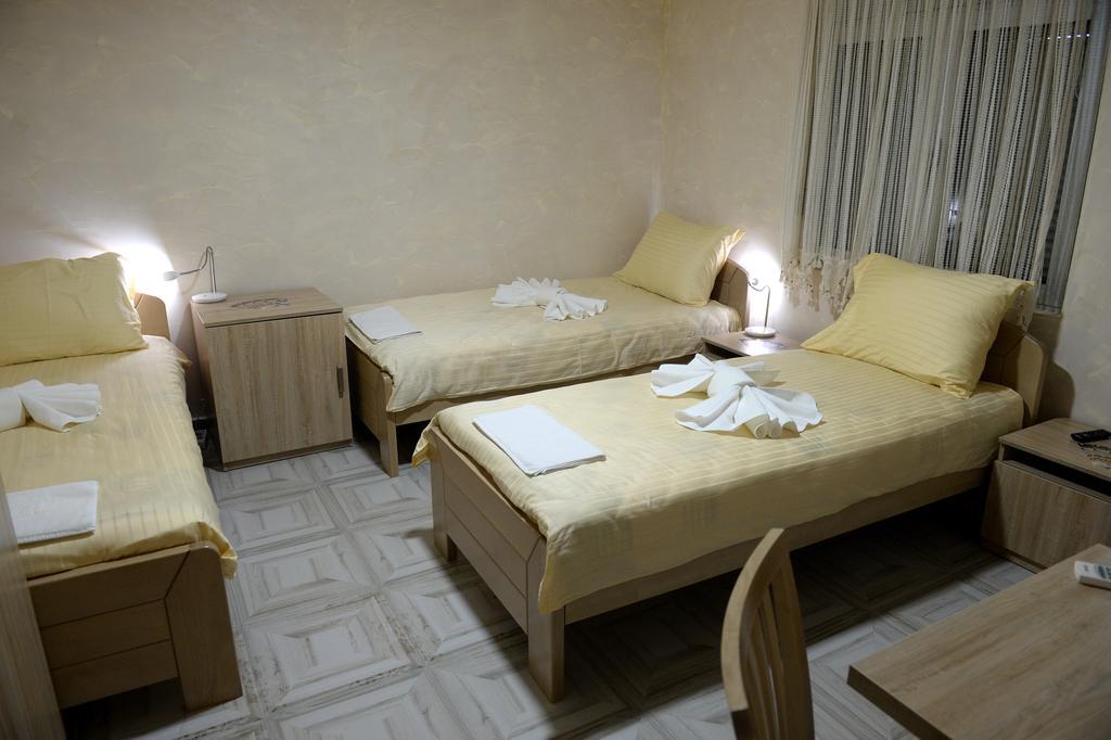 Guesthouse Dokic Leskovac  Eksteriør billede